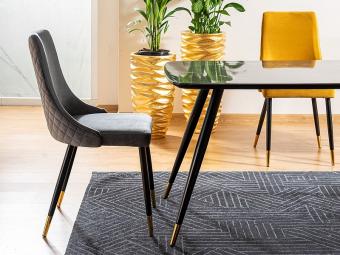 Cyryl I étkezőasztal