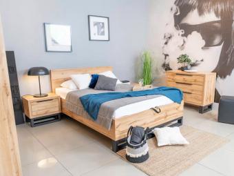 Halle 05 vitrin